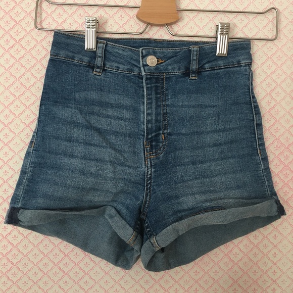 BUNDLE ME✨HIGH WAIST SHORTS - Picture 1 of 2
